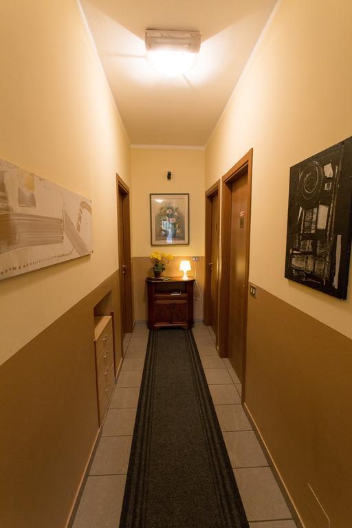 Hotel Pontenuovo ميروني المظهر الخارجي الصورة